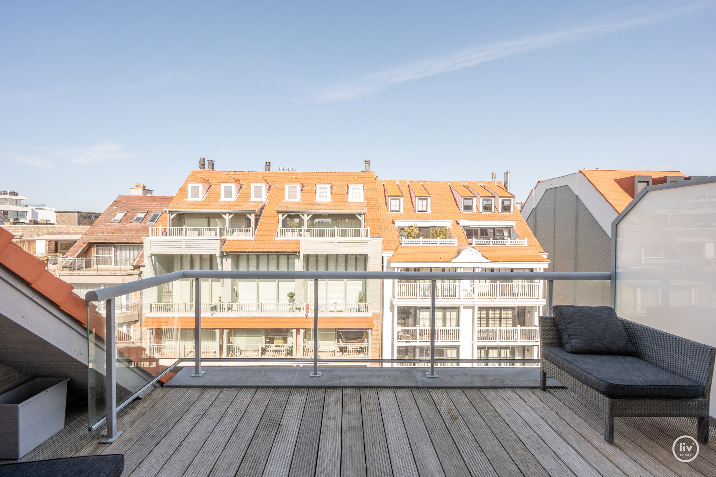 Spacieux duplex avec 3 chambres dans un emplacement de premier choix sur la Van Bunnenvaan à Knokke. 
