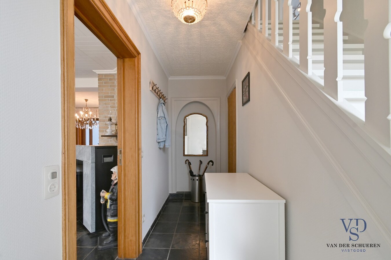 Degelijke, ruime eigendom in rustige residentiële wijk 