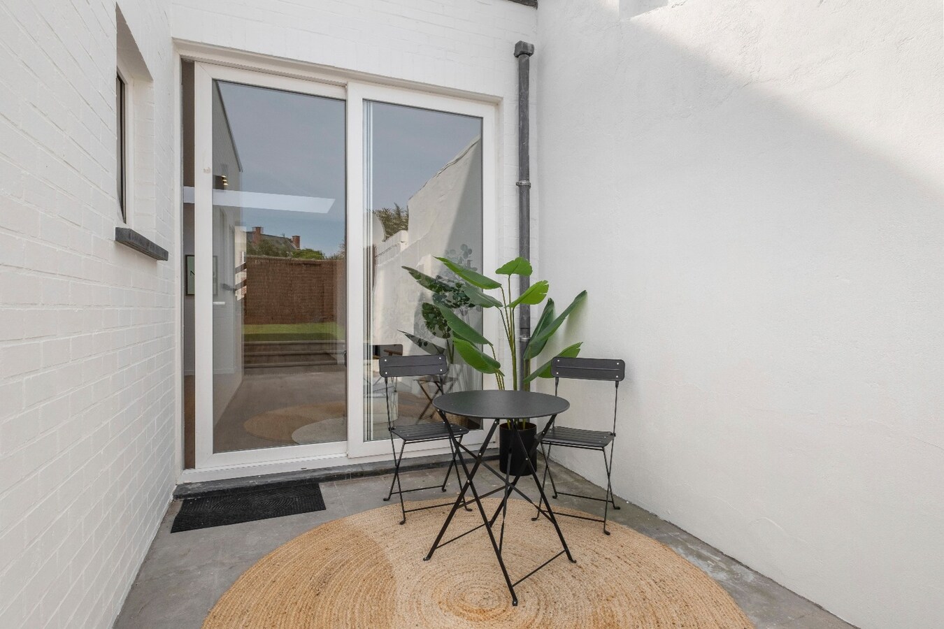 Instapklare ruime woning met tuin nabij de Leie ! *** NONO INSPIRED *** 