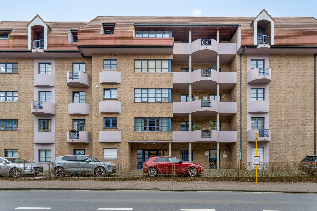 Uitzonderlijk goed onderhouden hoekappartement - 2 slaapkamers 