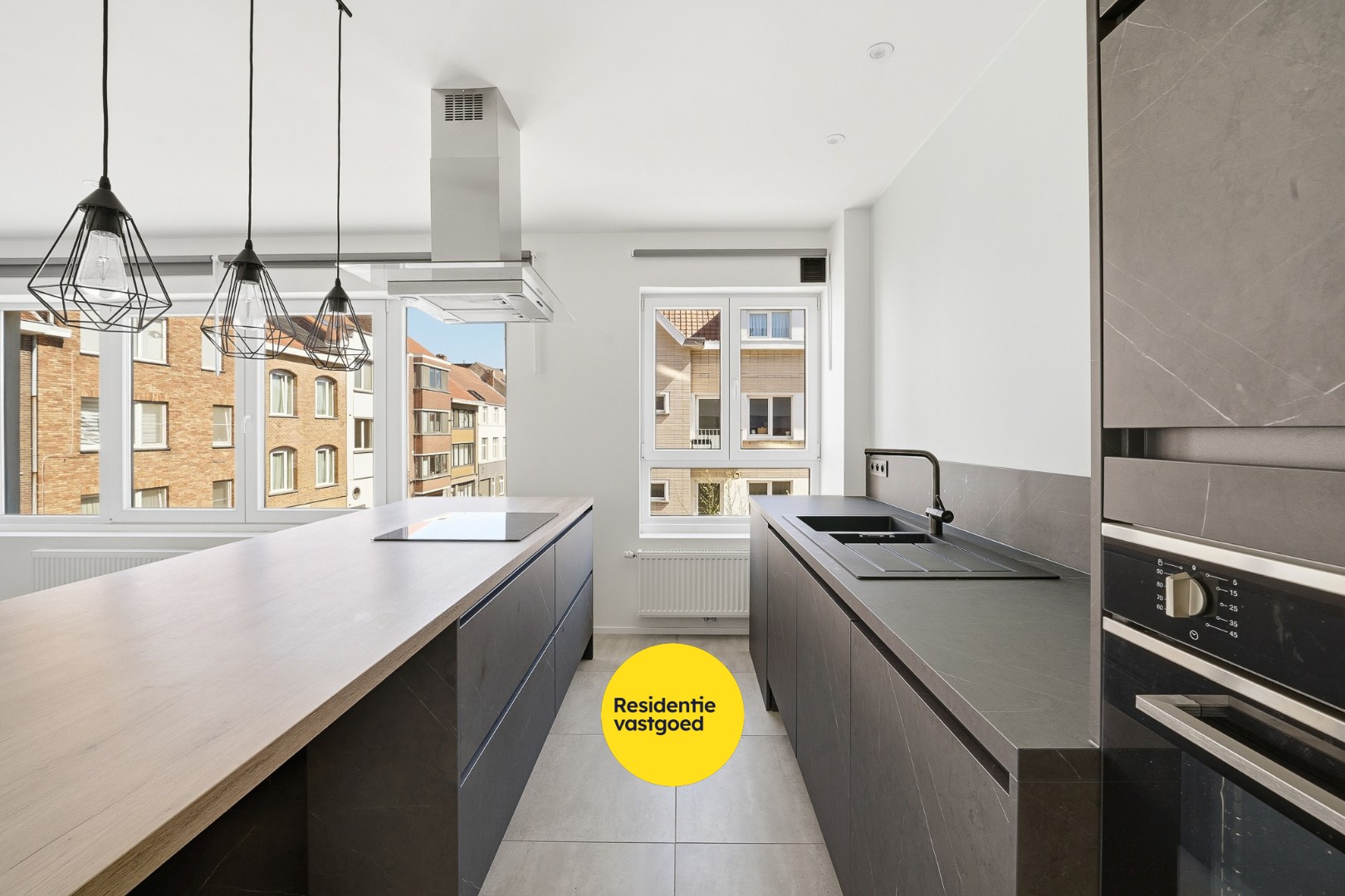 Instapklaar, energiezuinig appartement op topligging in Mariakerke (Oostende) 