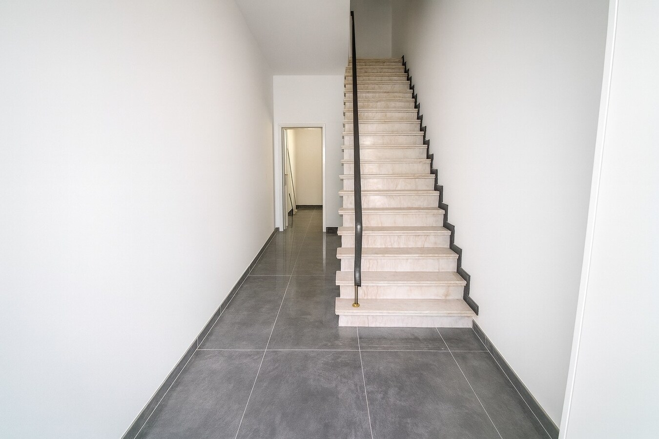 Exclusieve bel-etage in Sint-Niklaas te koop: stijlvol wonen met EPC B! 