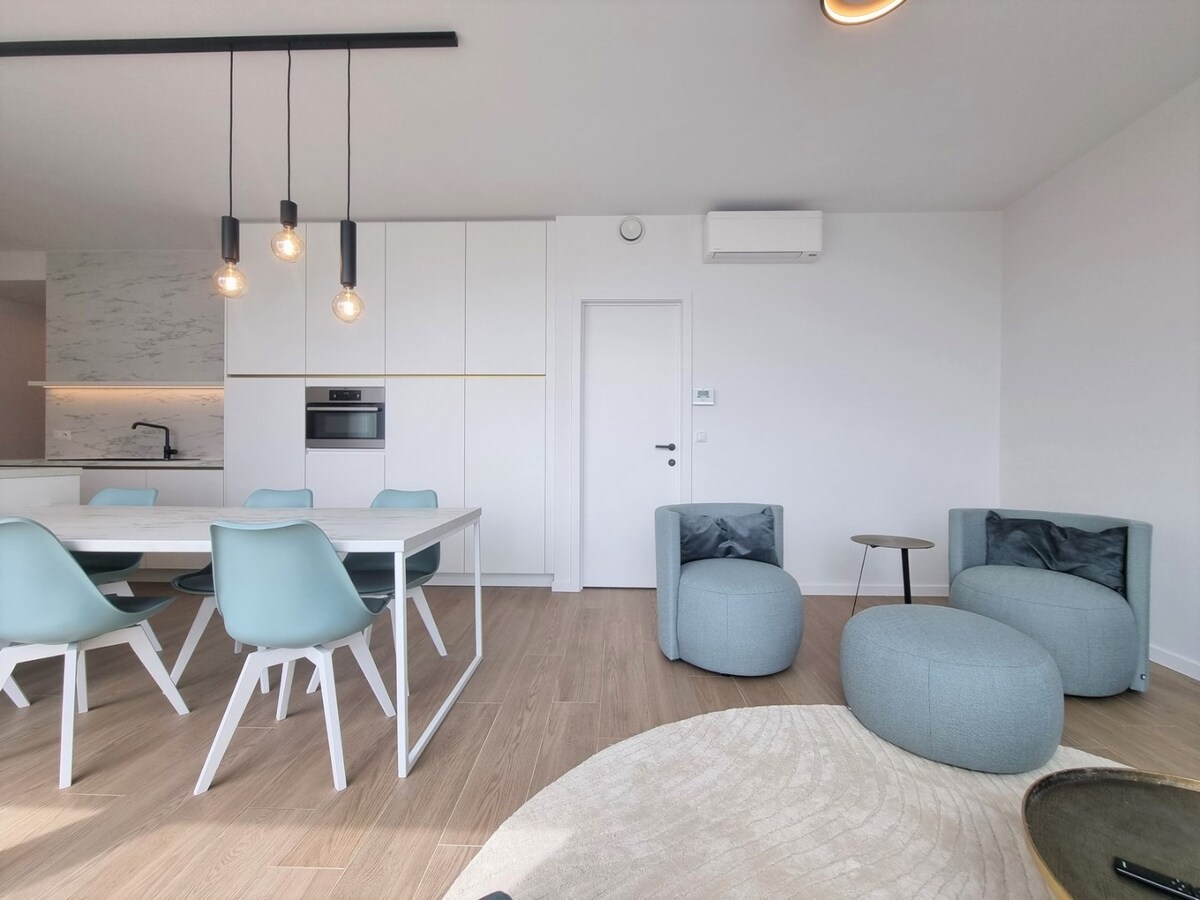 Prachtig, zeer luxueus nieuwbouwappartement met groot terras en open zichten - Heist 