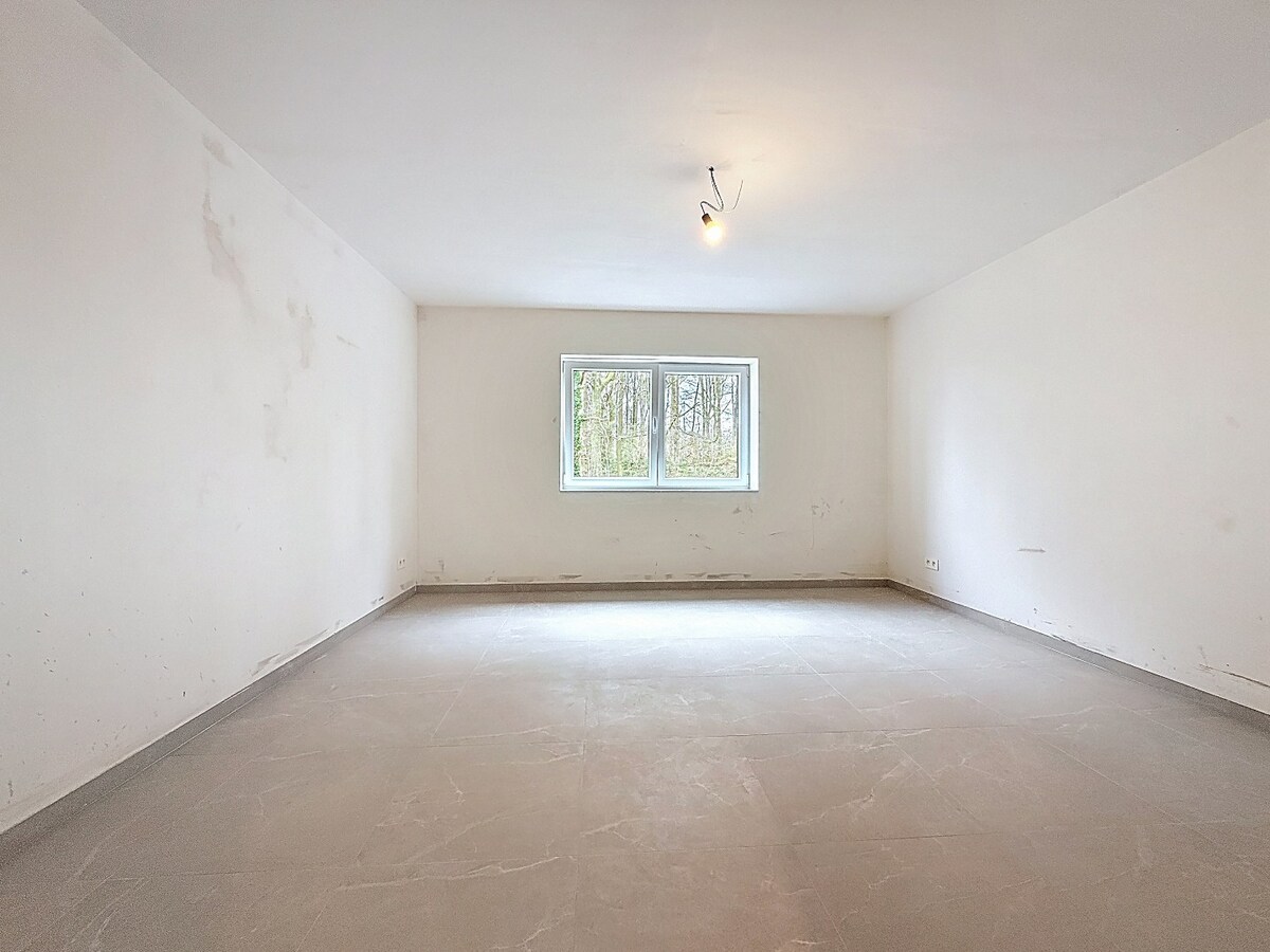 Tiptop afgewerkte nieuwbouw BEN-woning te St-L-Houtem, 6% BTW mogelijk 