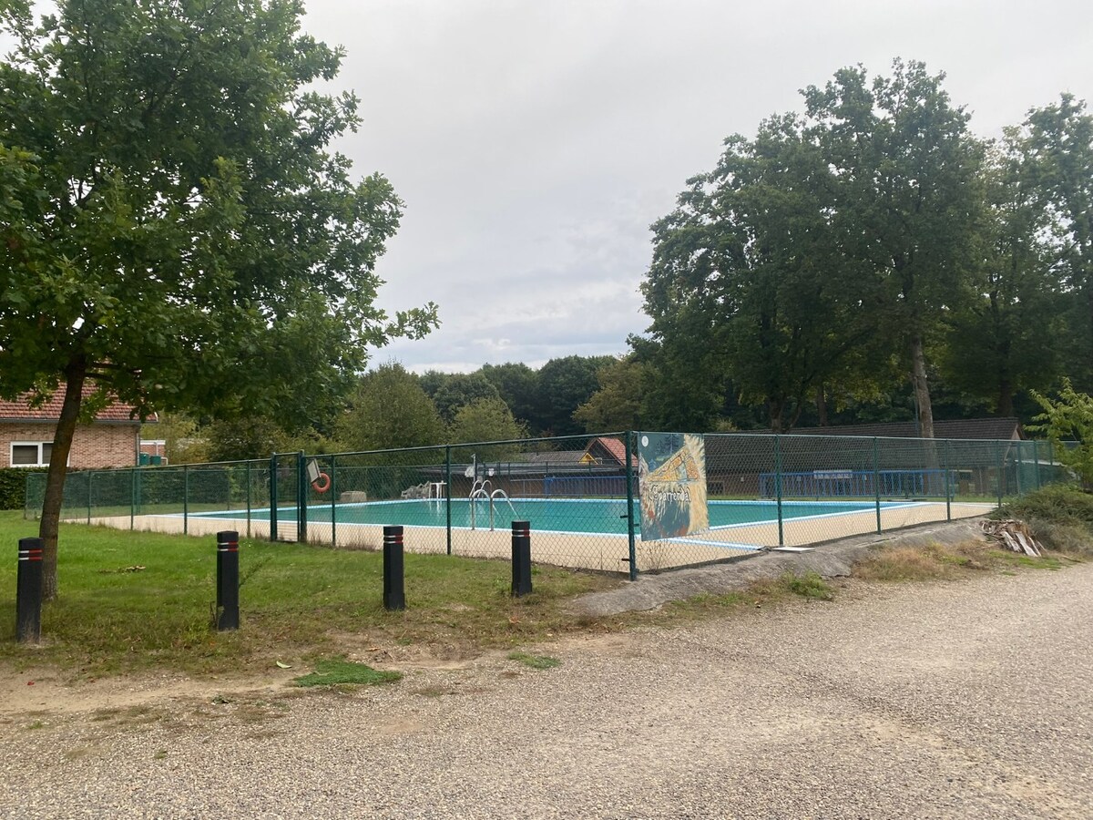 VERLAAGD in PRIJS ! Vrijstaande (vakantie)woning in het bos, Domein Sparrendal Lanklaar. 
