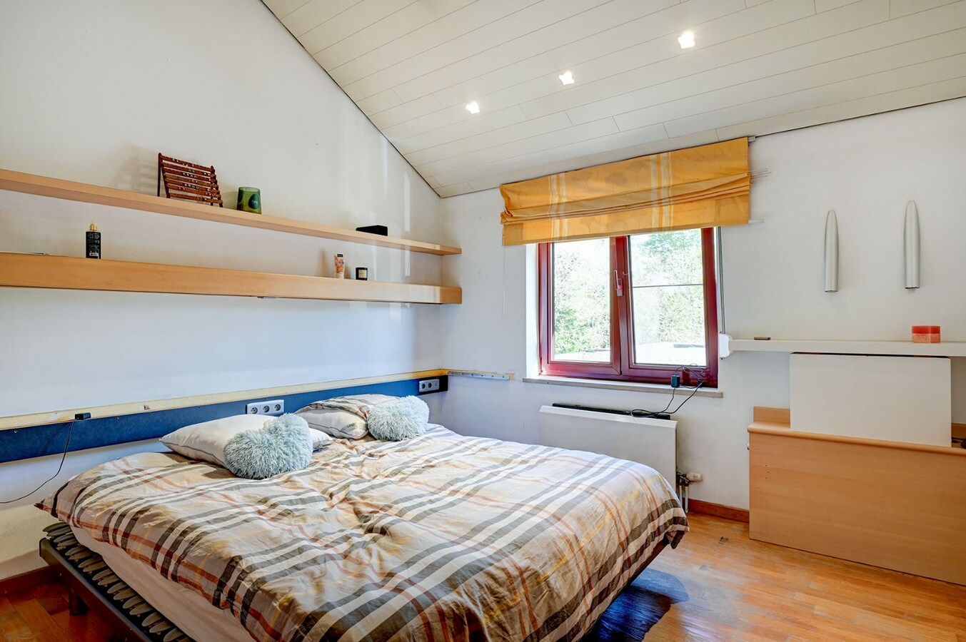 Uitzonderlijk kantoorgebouw met woonst 