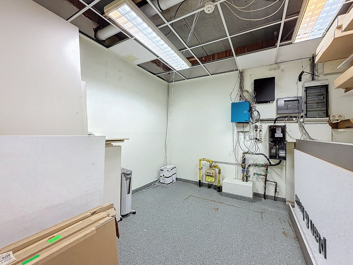 Commercieel gelegen kantoorruimte nabij E17 te centrum Olsene 