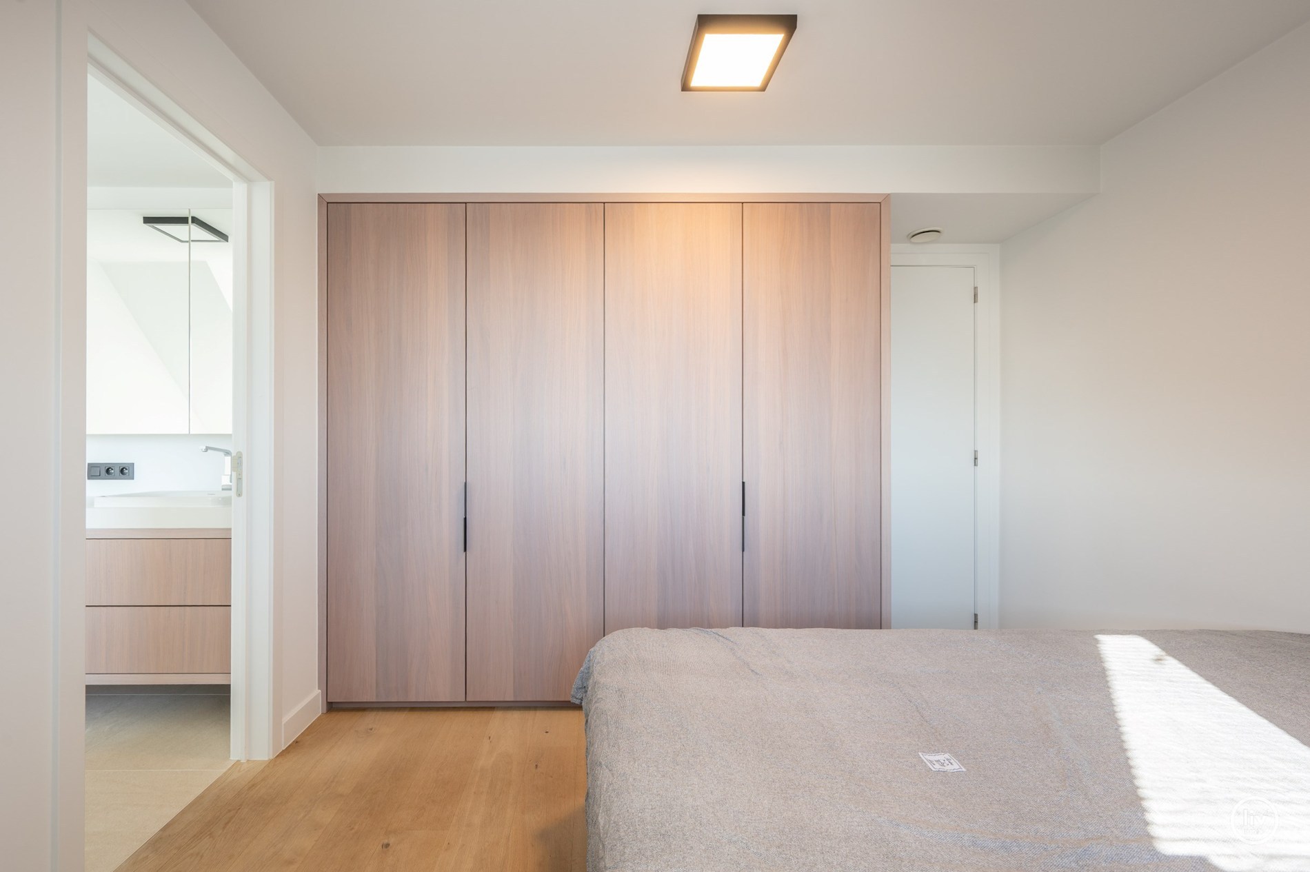 Élégant et récemment rénové duplex appartement au cœur de Knokke. 
