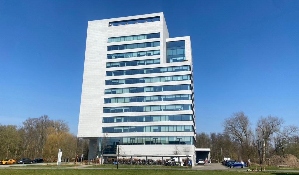 Gemeubelde kantoren met dienstverlening in AA Tower in Gent