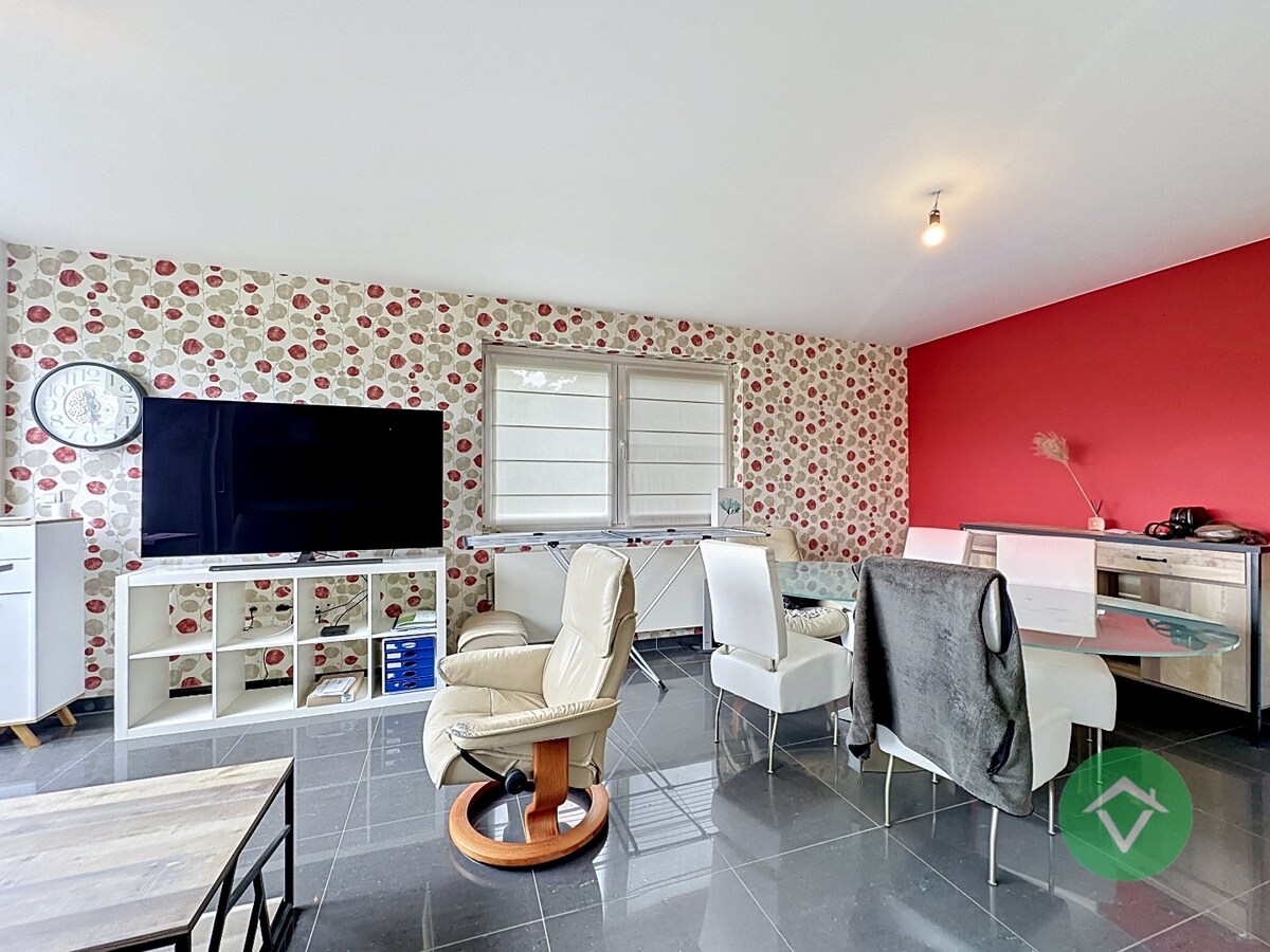Lichtrijk appartement met garage en prachtig zicht op het park ’t Oosthof te Koekelare 