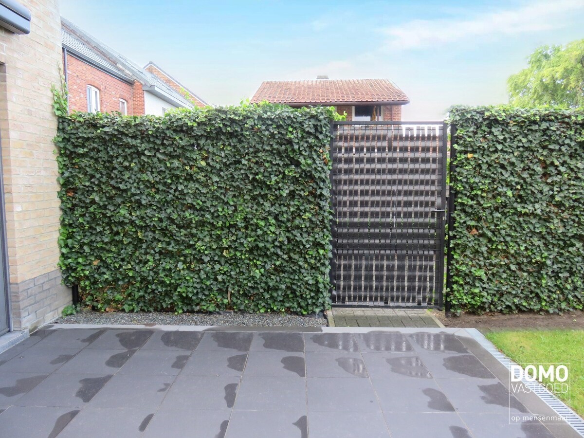 Instapklare en zeer ruime woning te Kuringen. 