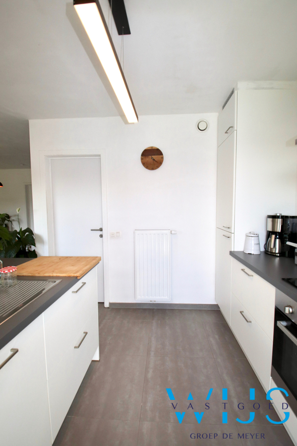 Instapklaar woonhuis met 3 slaapkamers &amp; tuin ! 