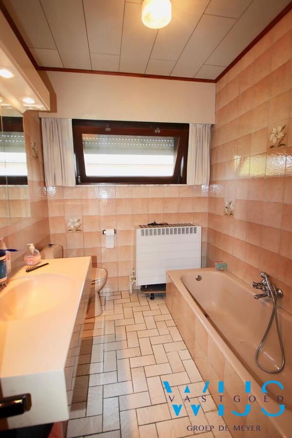 Woonhuis op een perceel van 2080 vierkante te ASSENEDE! 