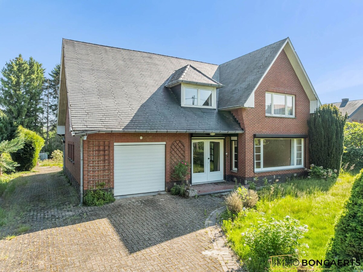 Rustig gelegen woning op een groot perceel 