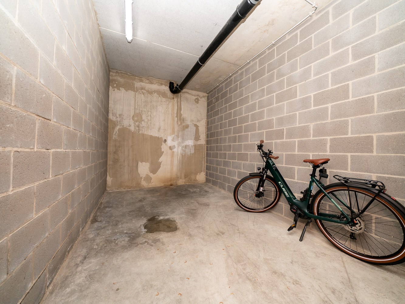 Recent 2-slaapkamer appartement met kelder 