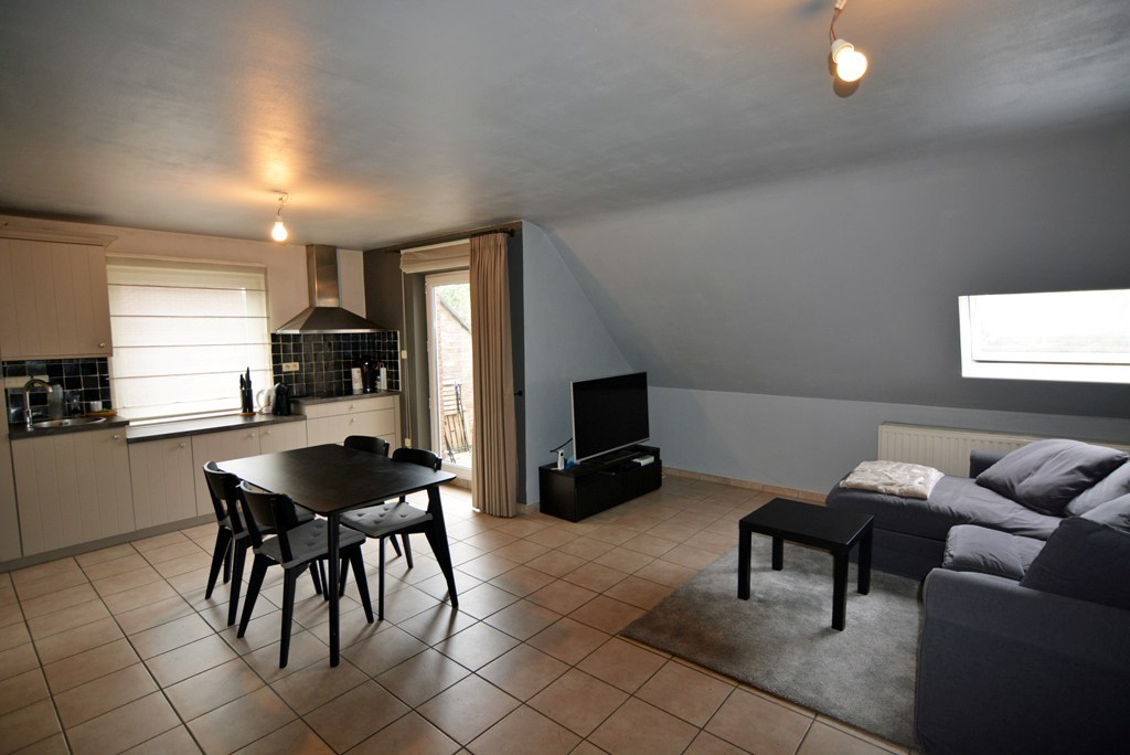 Energiezuinig appartement met 2 slpks, terras en inpandige garage. 