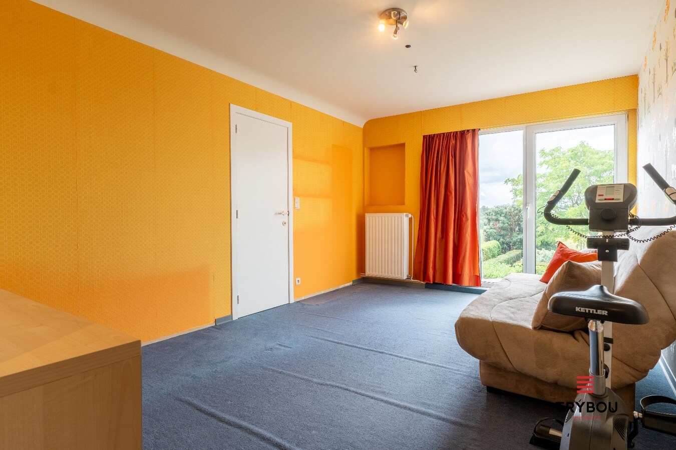 Te koop handelszaak + woning 