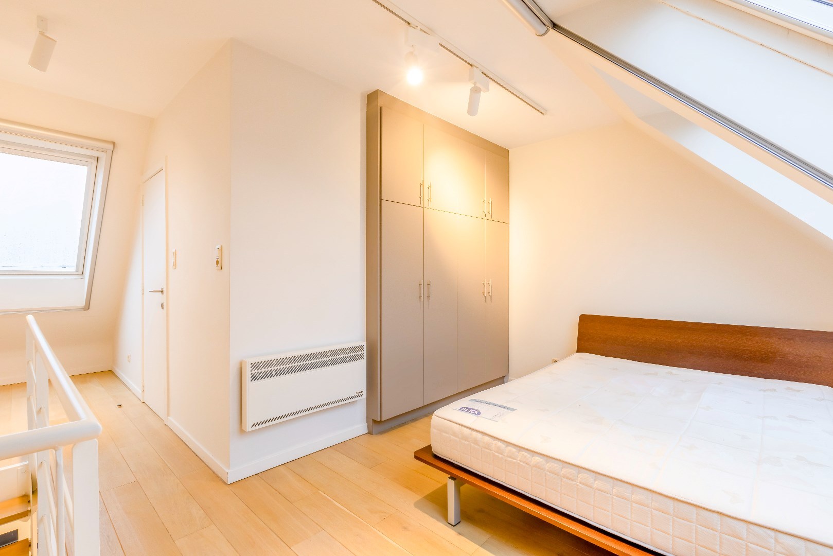 Gemeubeld duplex-appartement met terras 