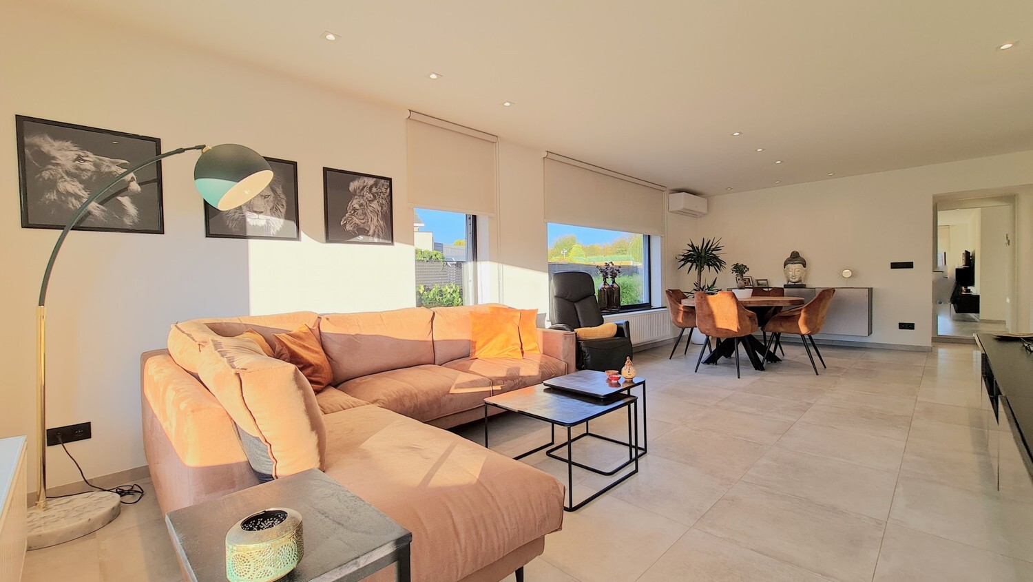 Bungalow met zongerichte tuin op perceel van 1350 m² 