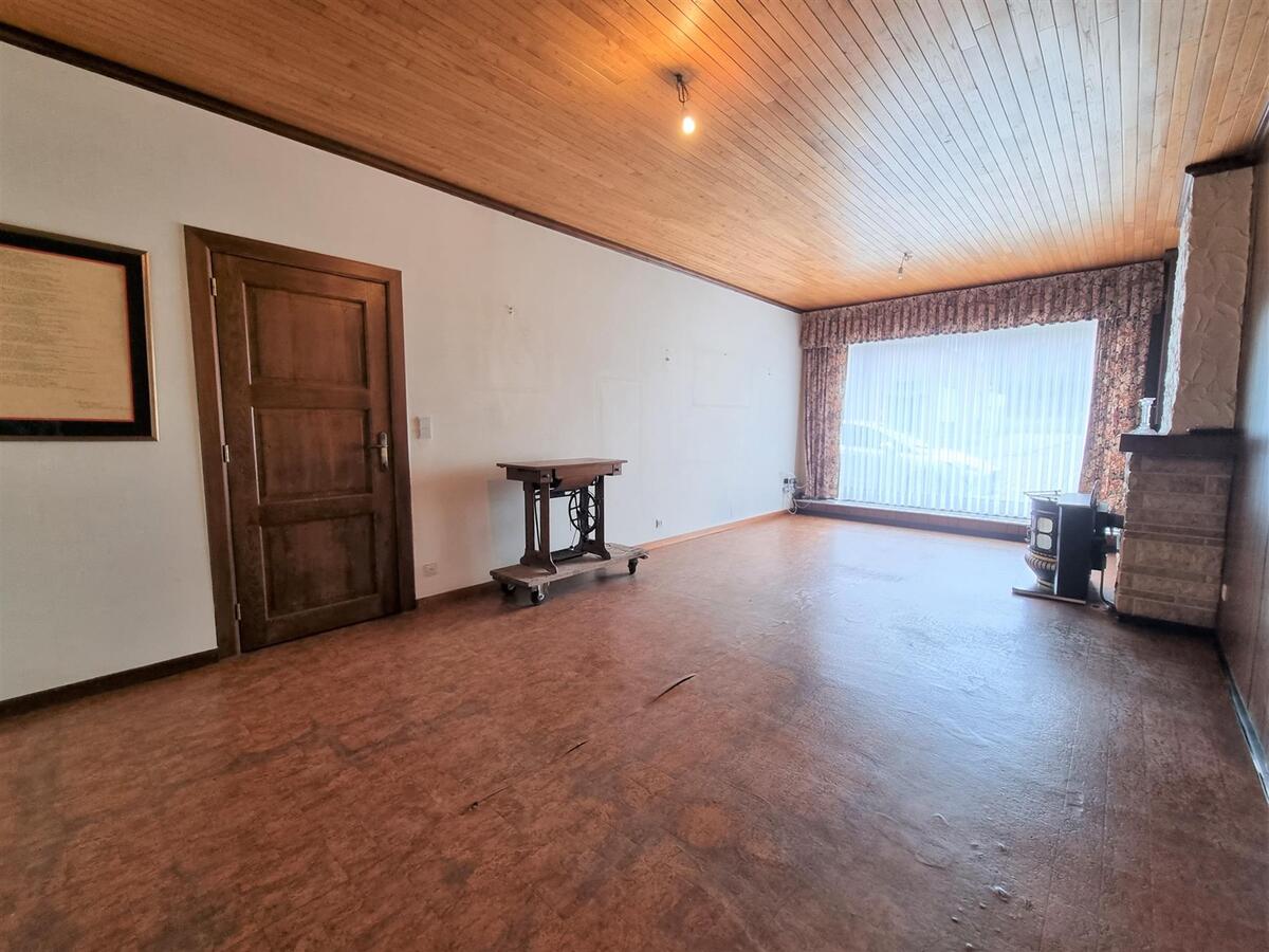 Ruime, te renoveren woning met klein atelier - Zeebrugge 