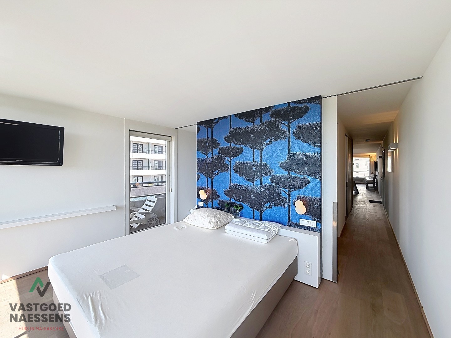 SCHITTEREND VERNIEUWD HOEKAPPARTEMENT – 2 SLPK – TERRASSEN – ZEEZICHT EN ZICHT OP GOLF 