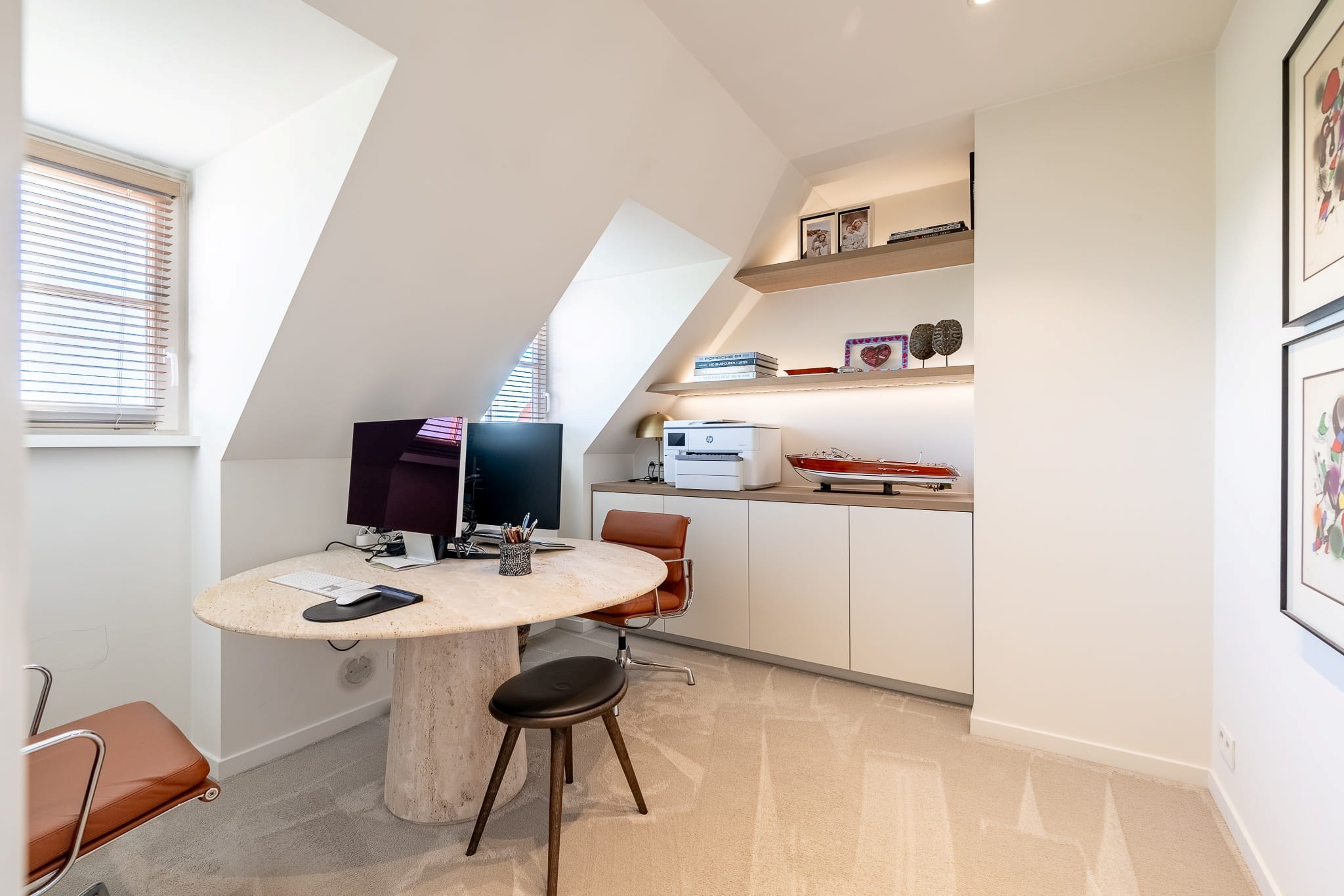 Maison récemment rénovée à vendre avec une vue magnifique sur les polders. 