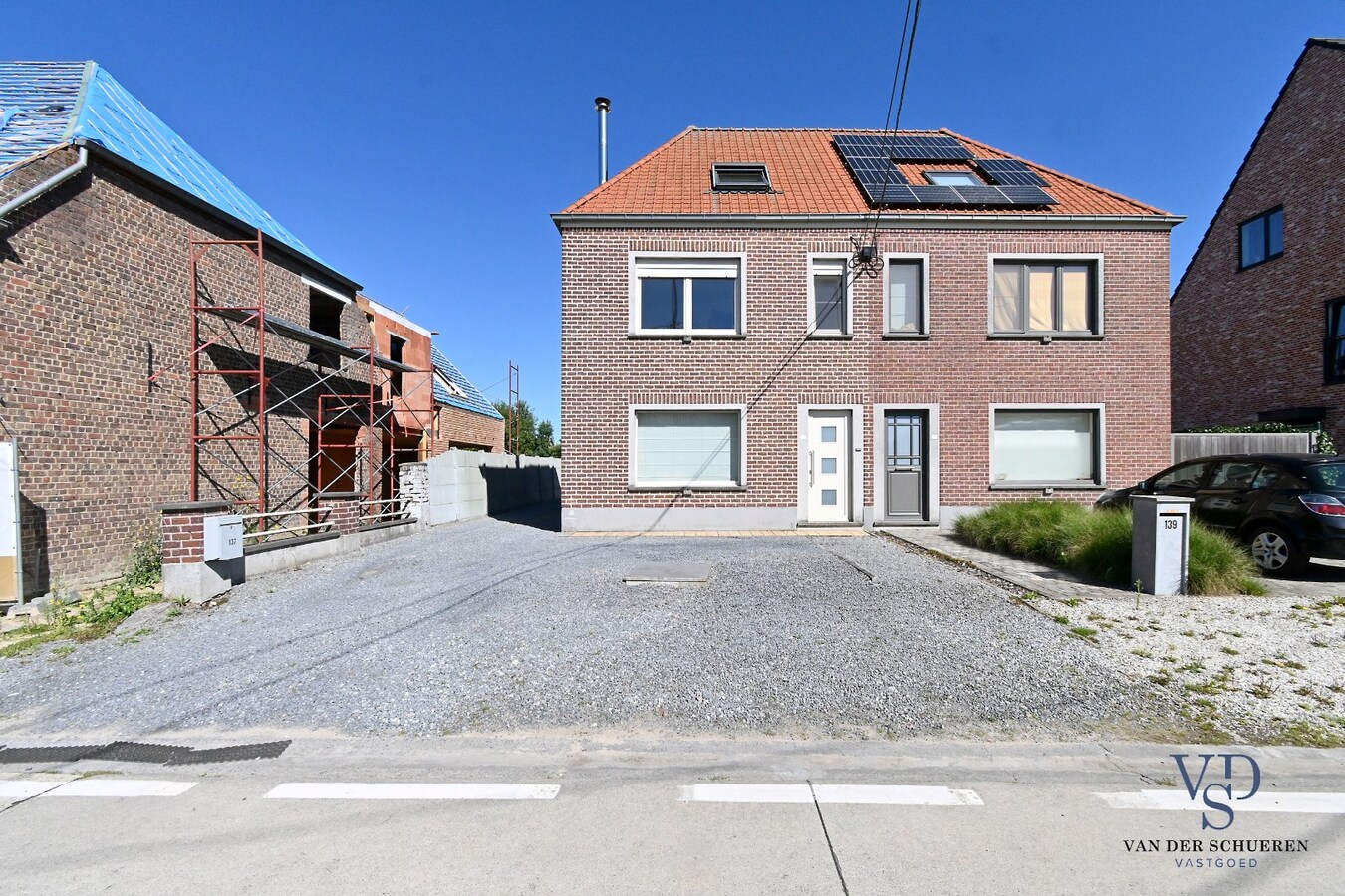 Degelijke Half Open Bebouwing 