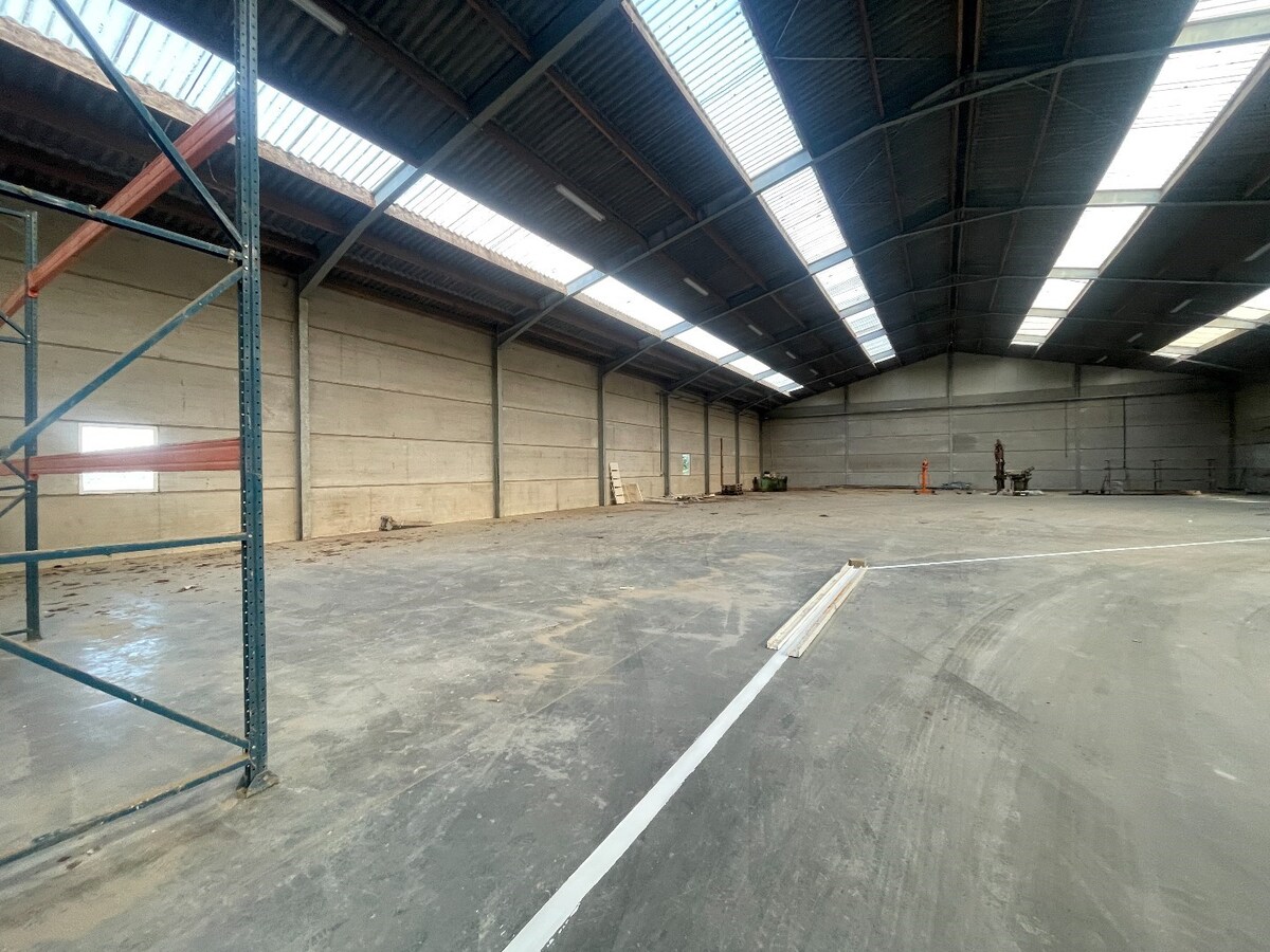 Loods 750 m² te Passendale - Huurprijs 2,5 € per m²/mnd 