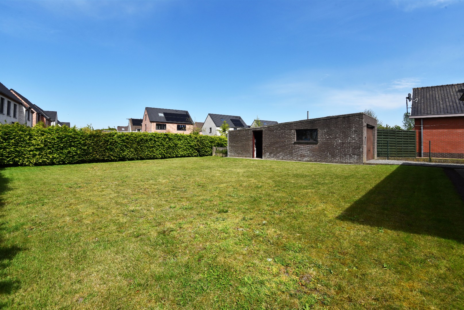 Op te frissen woning met 3 slpks in de Bloemenwijk in Maldegem 