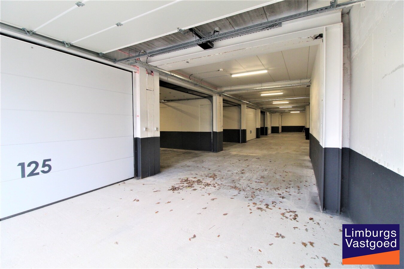 METIO - KMO UNIT 137  - 57,90 m² - sectionaal poort - nabij E-313 
