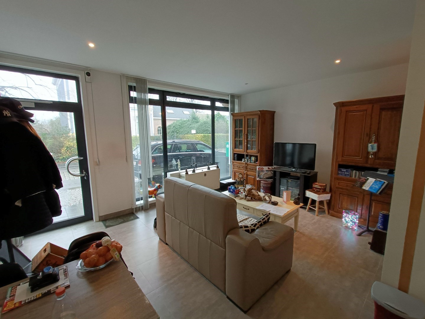 Instapklare studio met ondergrondse autostaanplaats in het centrum 