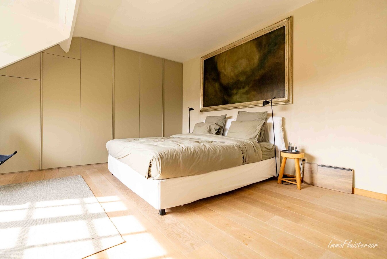 Exclusief landhuis met hippische accommodatie en binnenpiste op ca. 1,8 ha in Wuustwezel (Mogelijkheid tot aankoop van ca. 6 ha aangrenzend weiland) 