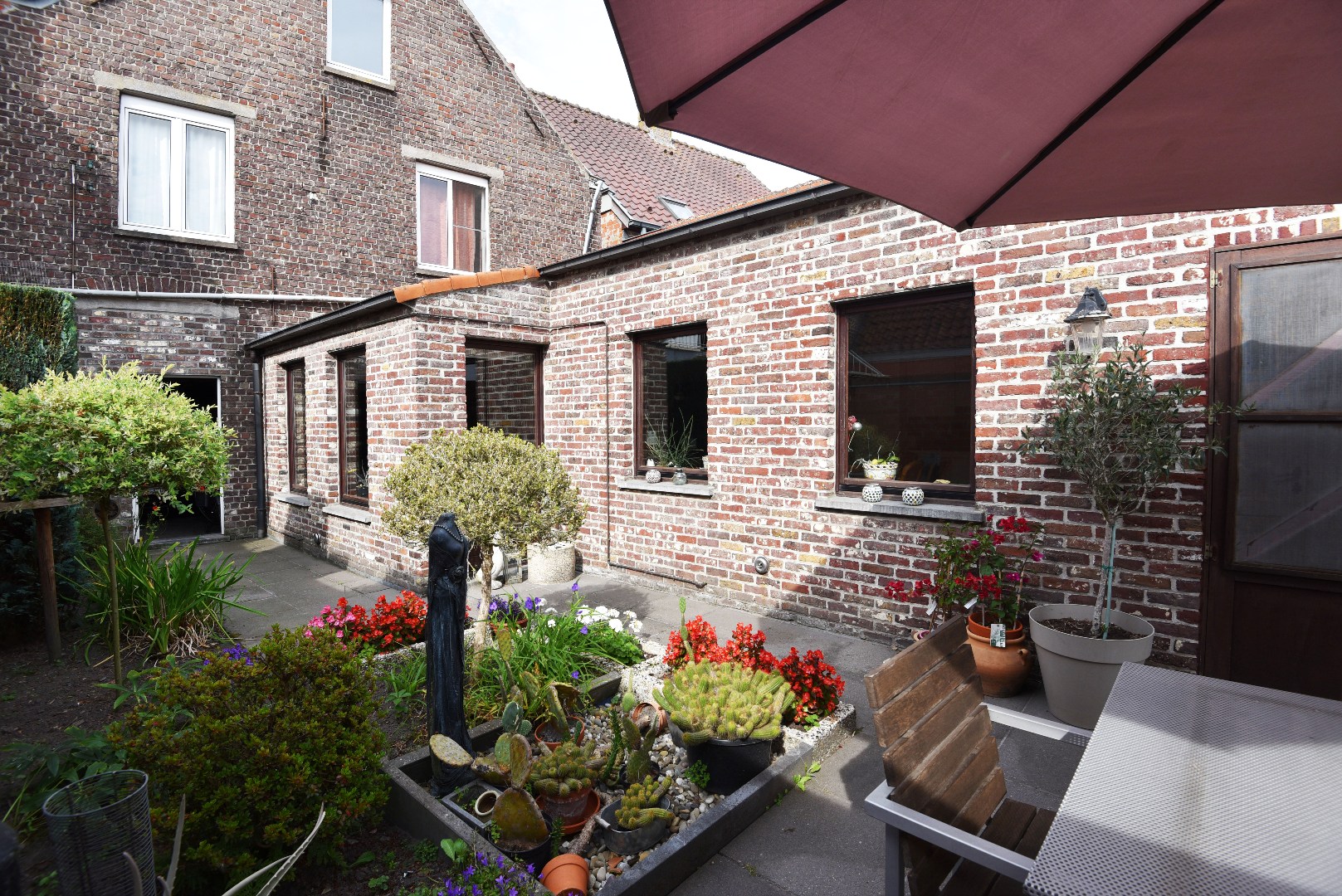 Te renoveren woning 4 slaapkamers en tuin op 600m² te Maldegem Kleit 