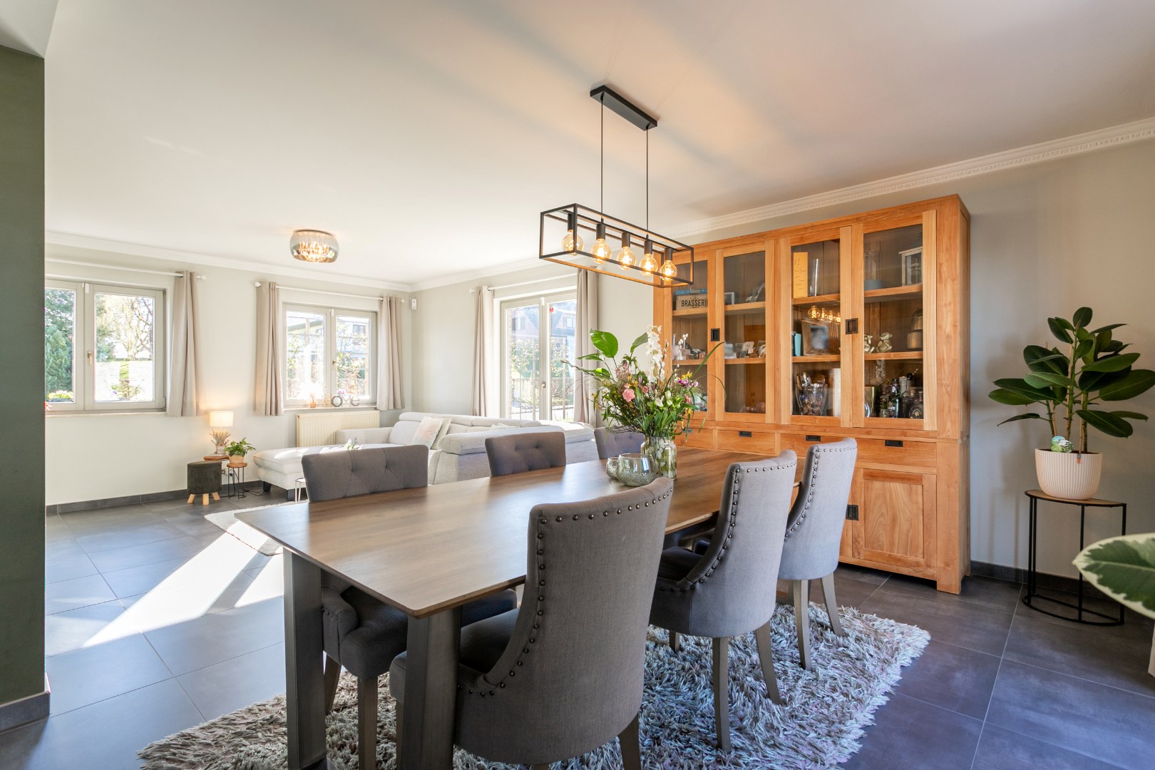 Vrijstaande woning met 4 slpks, zuidgerichte tuin en garage 