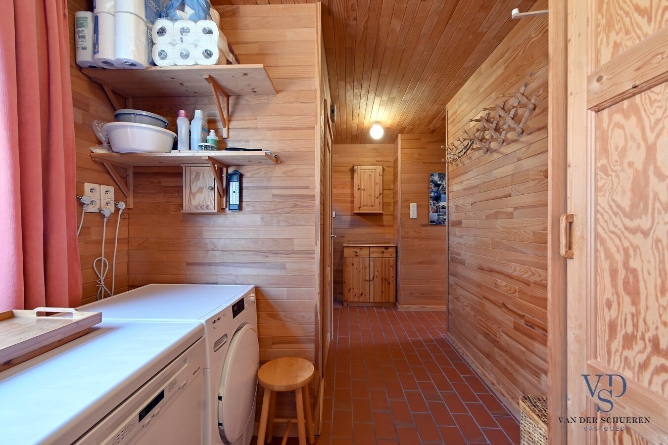 Landelijk gelegen open bebouwing op een uitzonderlijk perceel (1585m²) 