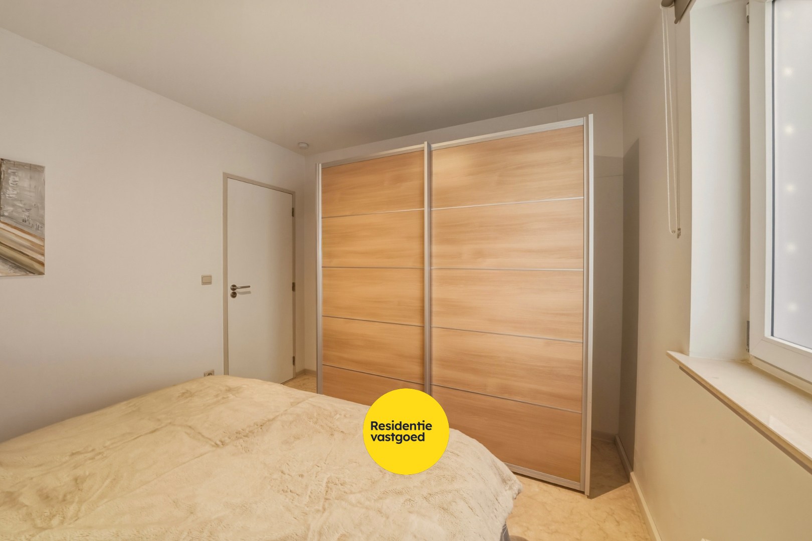 Instapklaar 3- slaapkamerappartement op toplocatie aan het strand! 