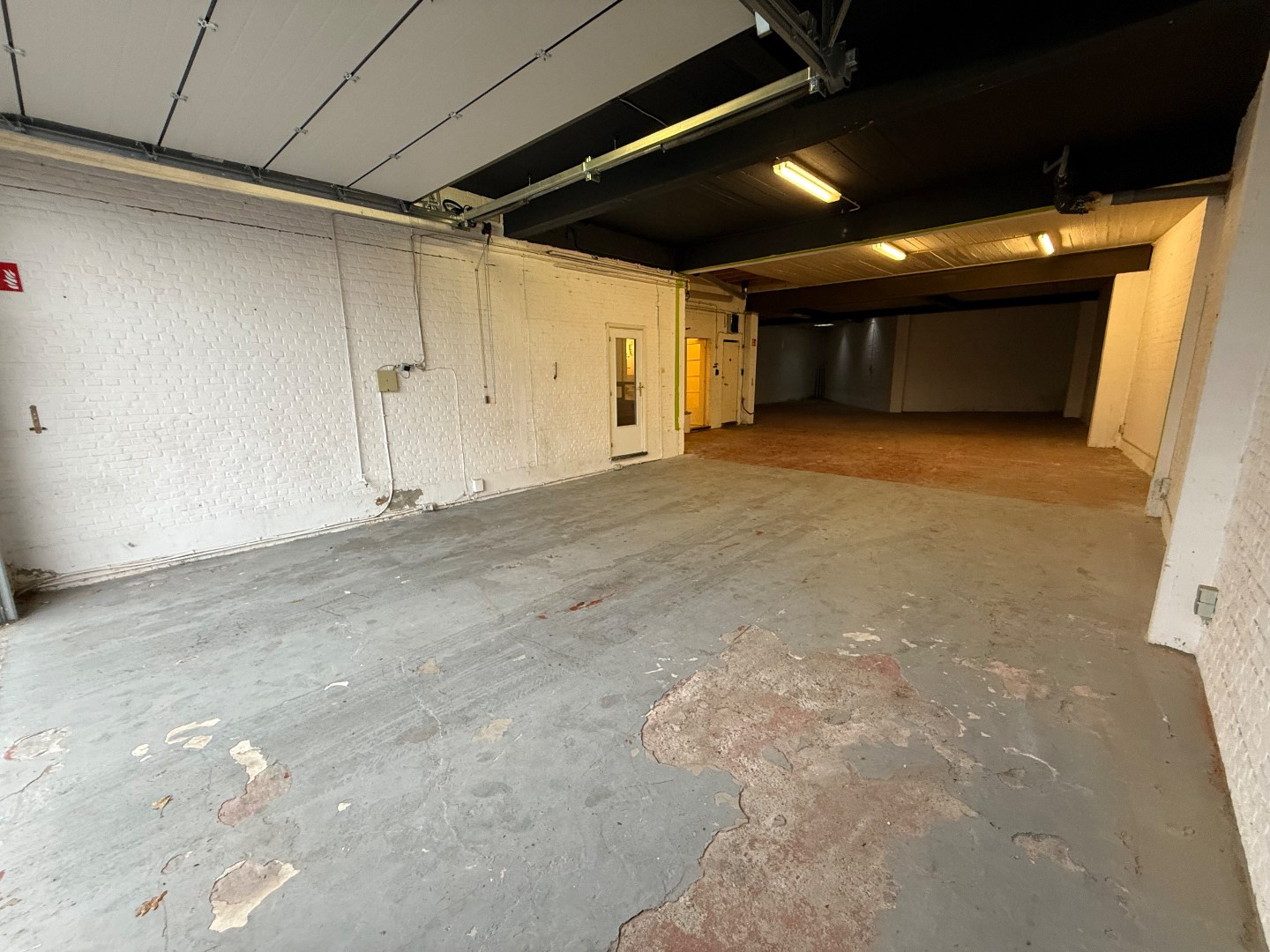 Centraal gelegen polyvalente opslagruimte  te Lier. 