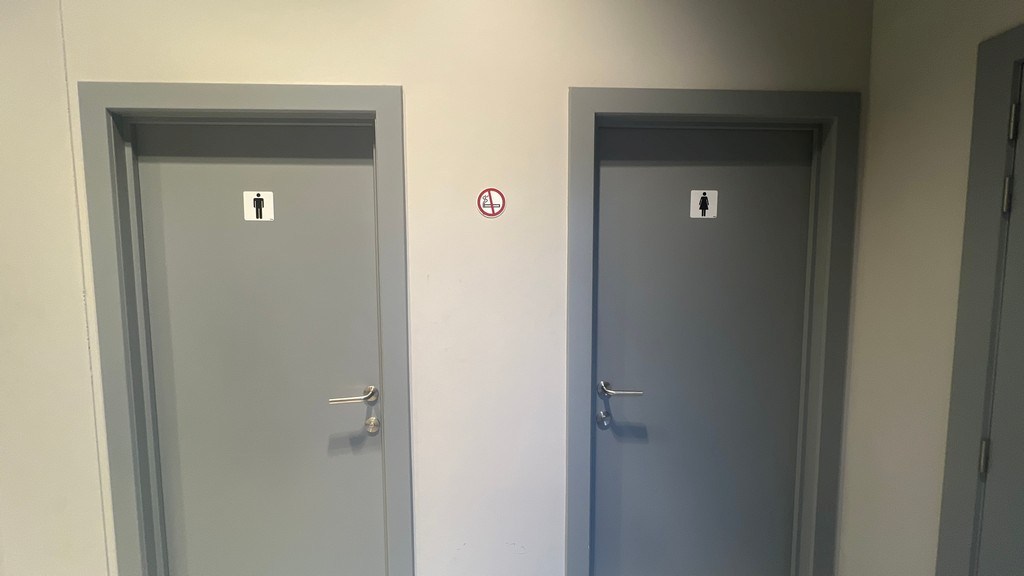 Magazijn met mezzanine te huur in Zele