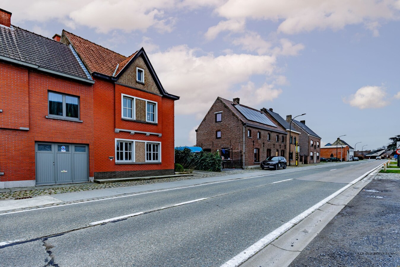 Statige Half Open Bebouwing 