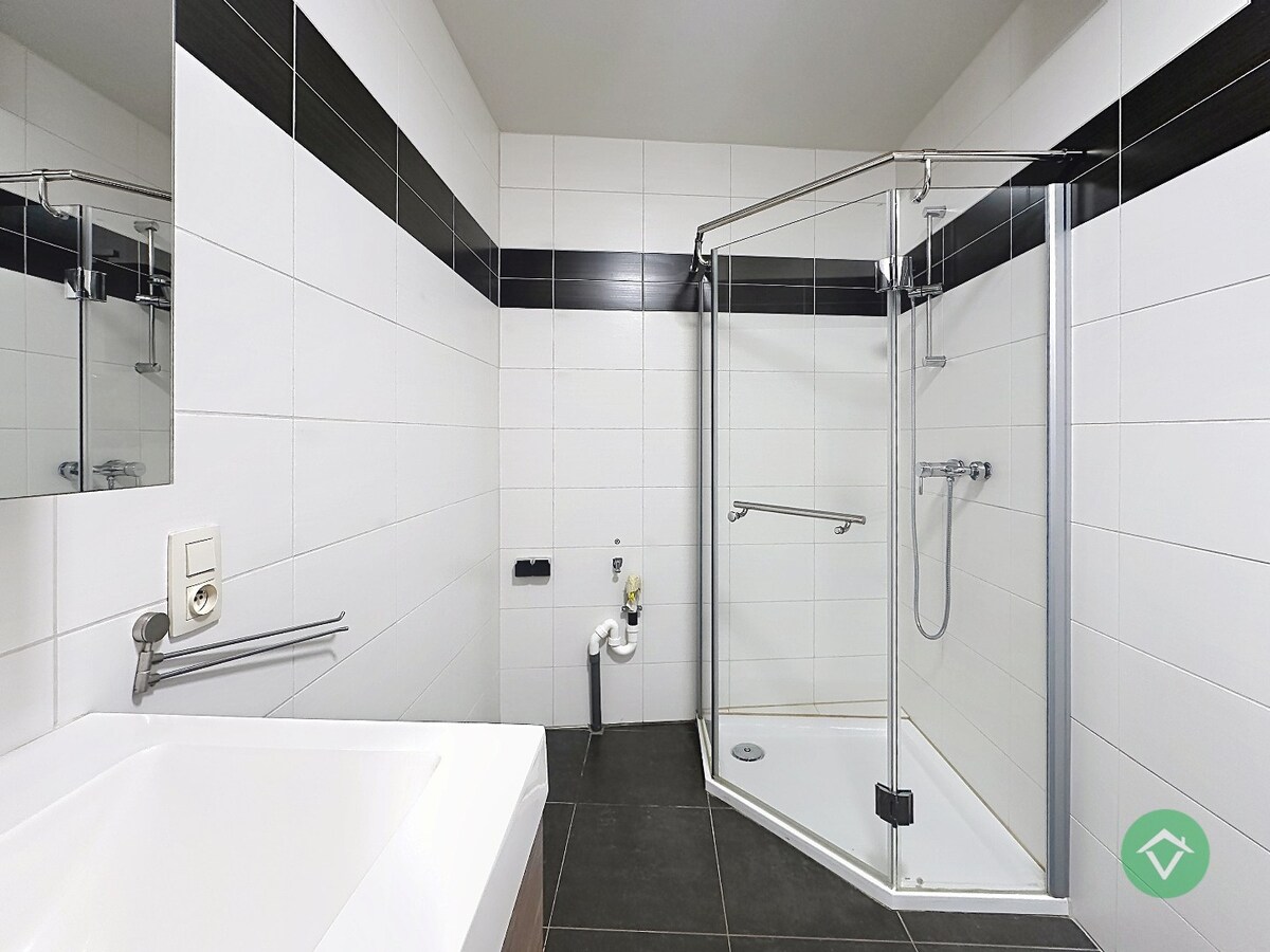 Instapklaar gelijkvloers appartement met staanplaats te Gistel 