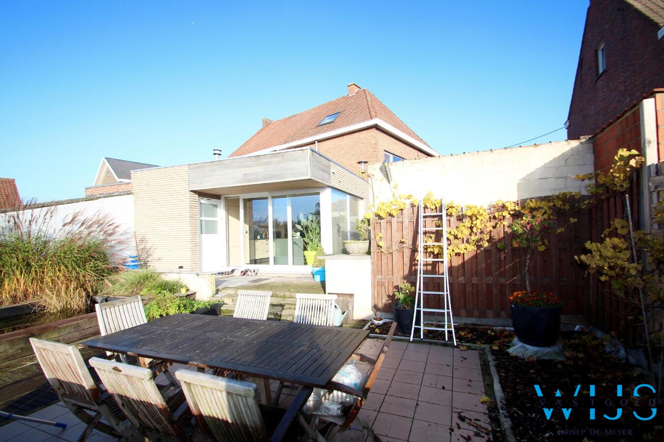 Instapklare gezellige woning met mooie tuin ! 