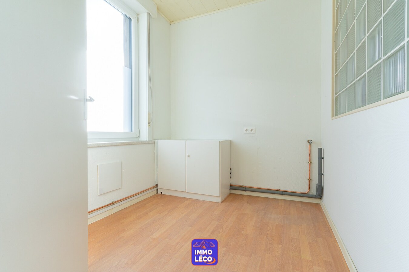 Maison rénovée avec cour. 