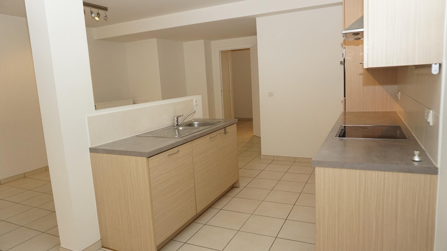 APP. AU REZ-DE-CHAUSSEE AVEC TERRASSES A 50 METRES DE LA DIGUE 