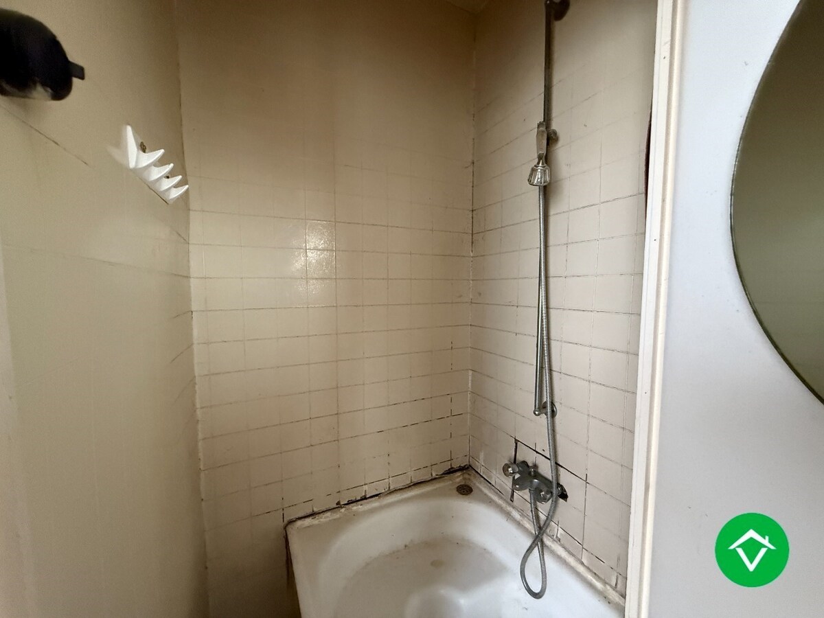 Rijwoning met 3 slaapkamers en tuin op centrale ligging te Roeselare 