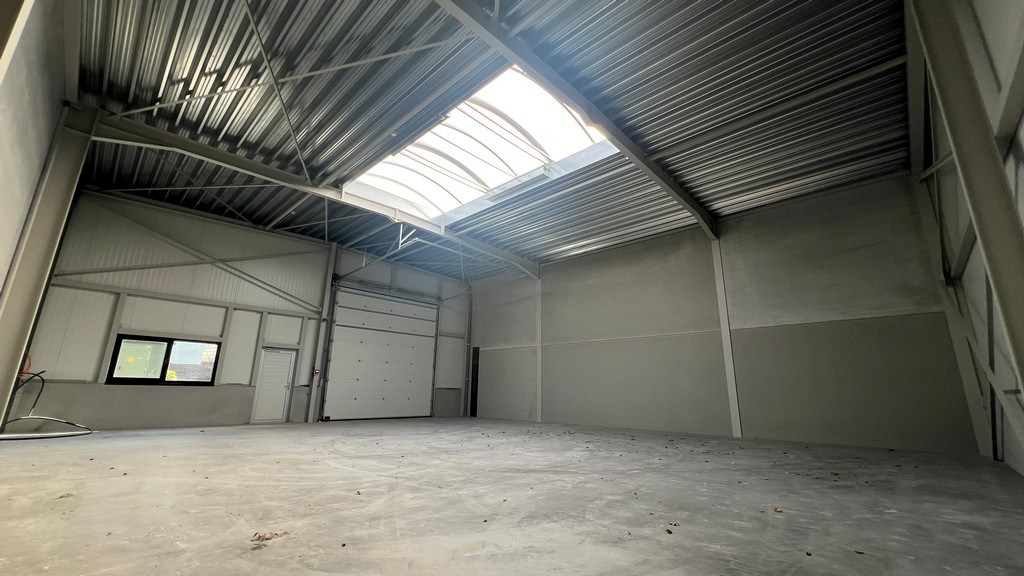 Nieuwbouw magazijnen en showroom te koop in MG Park Arsela in Tielt