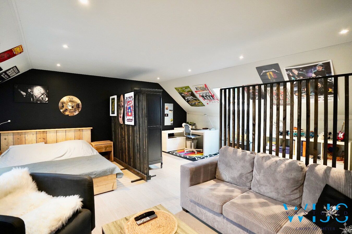 Instapklare bungalow met 5 slaapkamers, zonnepanelen en EPC label  A ! 