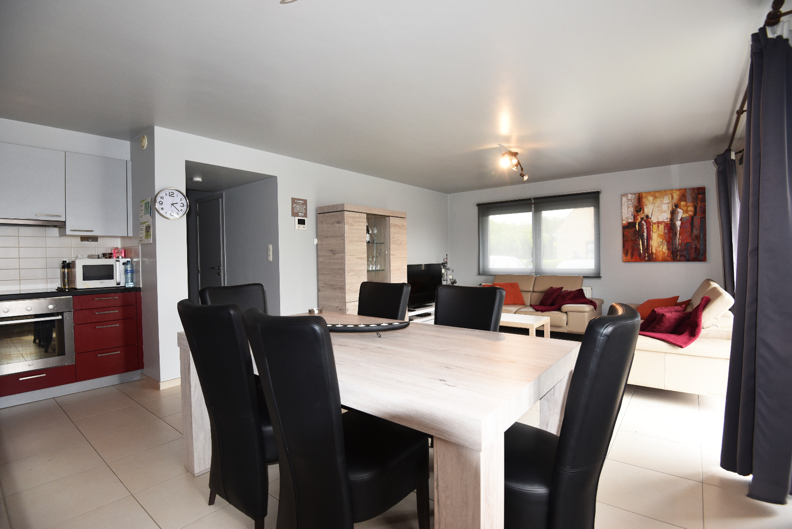 Recent gelijkvloers 1 slpk app. gunstig gelegen te Eeklo 