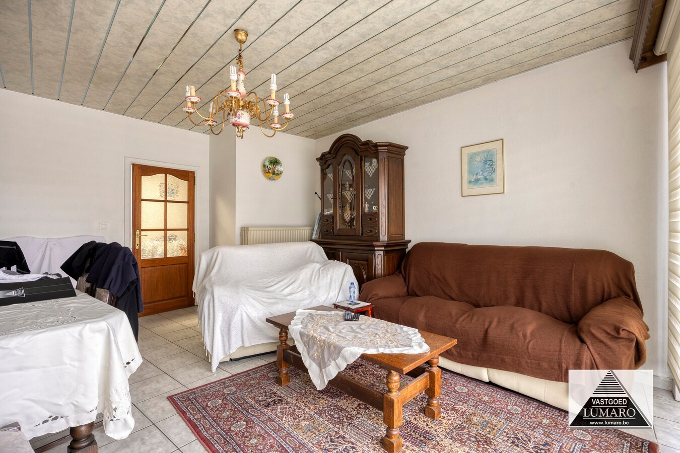 2  woongelegenheden met handelsruimte , grote tuin, 1448 m² 