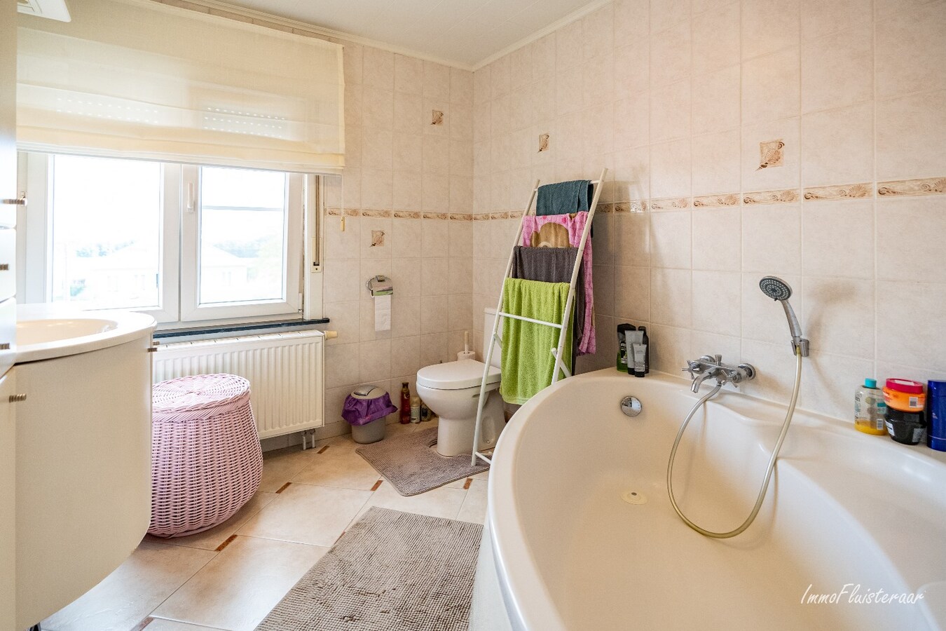 Charmant gerenoveerde woning met diverse bijgebouwen op ca. 1,9 ha te Bekkevoort. 