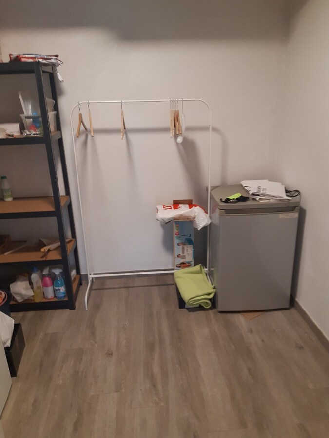 BEN-appartement met terras en tuintje. 